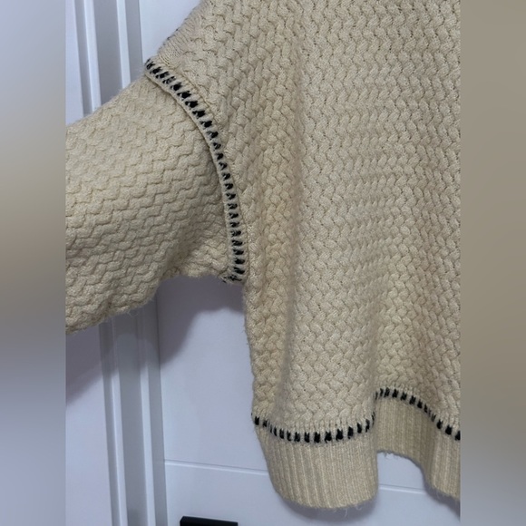 Zara: Women's Textured Sweater- Size Small - Picture 4 of 11